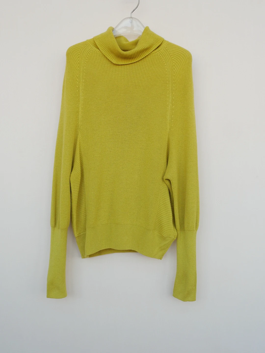 

Женский осенне-зимний высокий длинный свитер свера, удобный гладкий свободный крой, трикотаж Camere Blend для поездок на работу