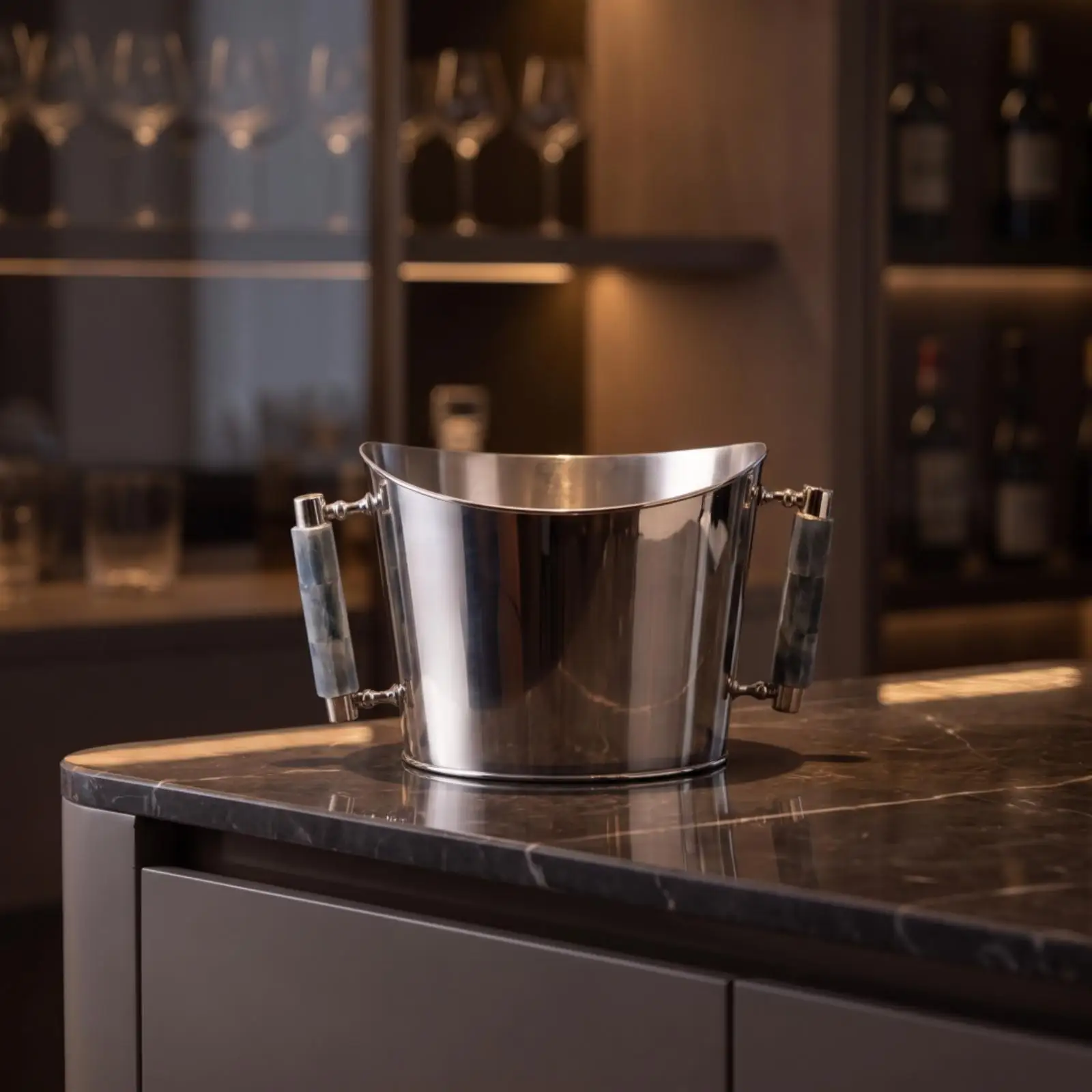Champagne Serving Contain Enamel Coated Barware Collection Ice Bucket with Lid Cute Container and Stand for Drink Service