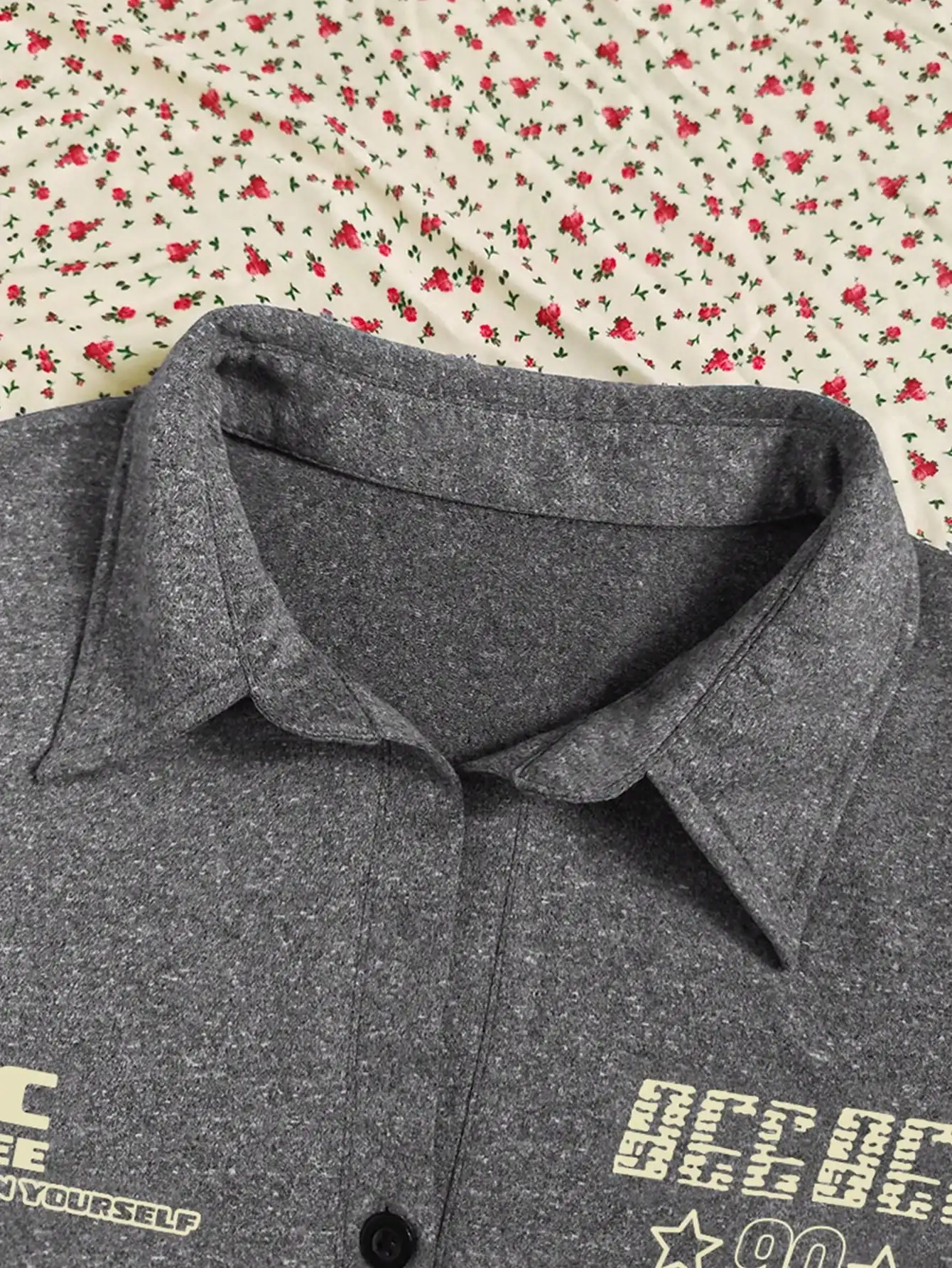 レディース グレー ポロシャツ NYC レタープリント ボタンフロント カジュアル サマー トップス