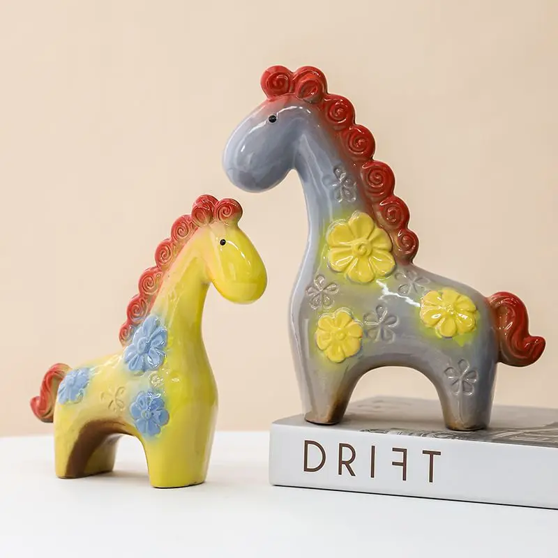 

Creative Ceramic Cute Horse Home TV Cabinet Entrance Desktop Decorations Simple Fashion Children's Room Ornaments