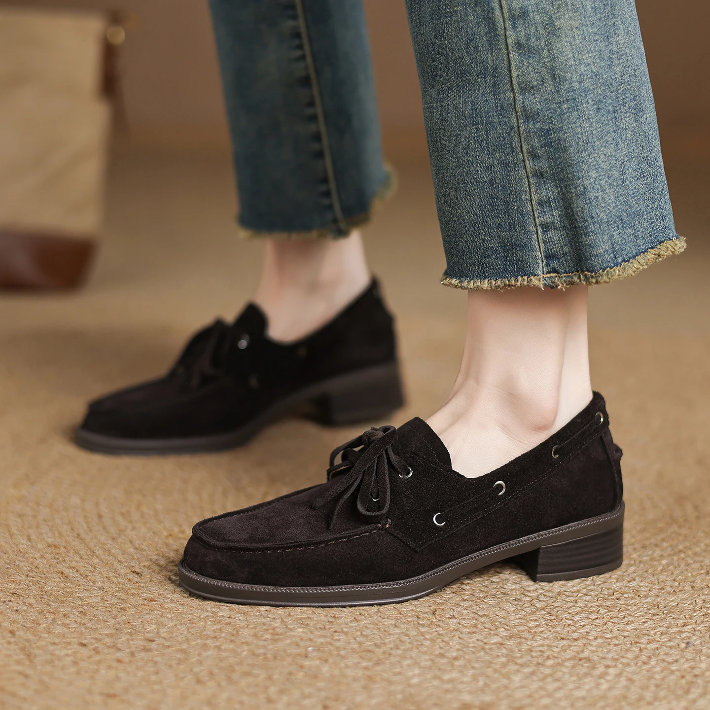 

Genuine Leather Suede Women Loafers Ladies Brown Lace Up Mid Block Heels Fashion Round Toe Splicing Shoes