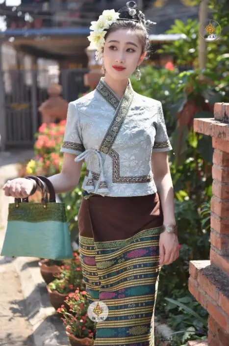 

Chinese Dai Traditional Daily Leisure Work and Life Clothing Women's Set