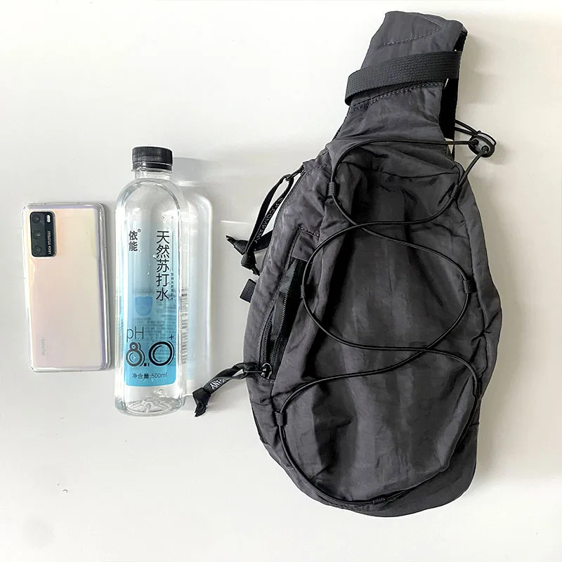 Outdoor-Sport-Brusttasche Nylon-Schultertasche Wasserdichte Kordelzug-Umhängetasche Brillentasche Vielseitig für Männer und Frauen – Detail 4