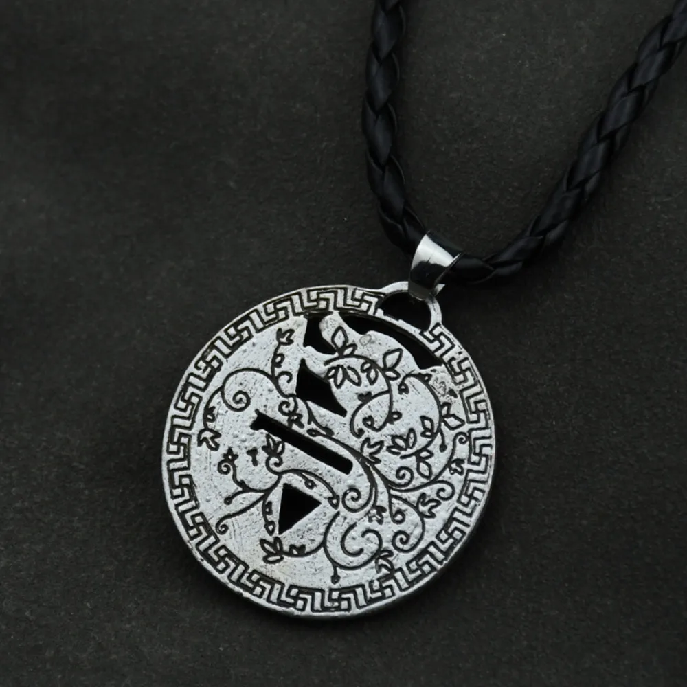 Viking Fern Inverted Triangle Veles wolf Pendant  Amulets Slavic Pagan Talismans Charms Necklaces