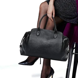 Aidrani Light Luxury Genuine Leather Women's Bag with Crocodile Pattern Large Capacity Women's Handbag Black Commuter Multi func