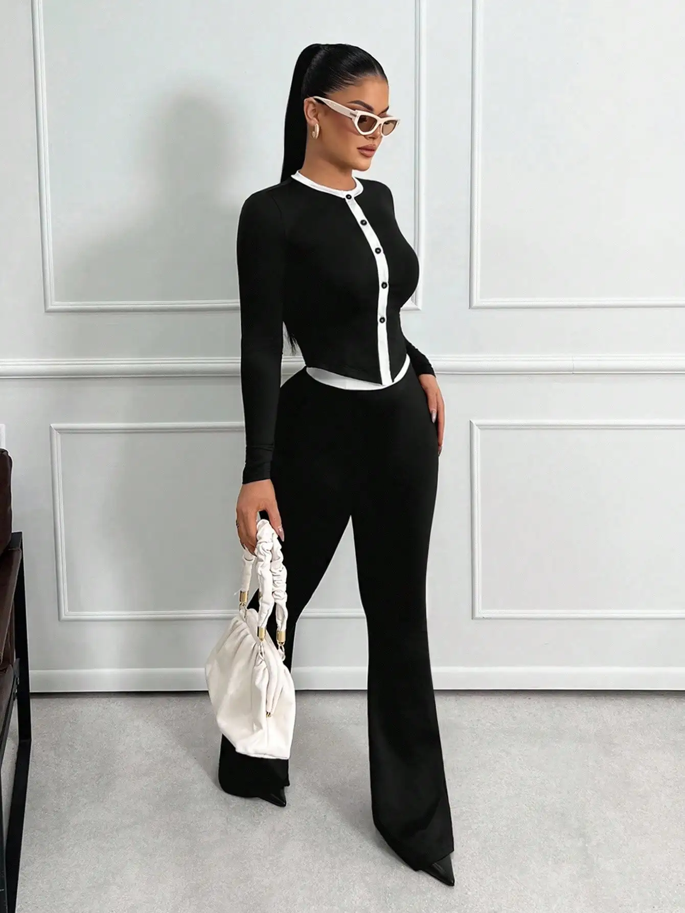 レディース2ピースセット 長袖ボタンフロントカーディガン＆ハイウエストフレアパンツ ブラックホワイトコントラスト