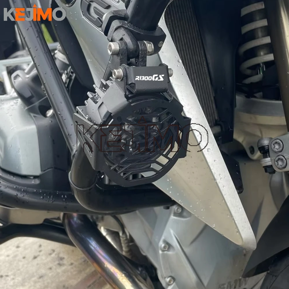 

2026 FOR BMW R1300GS GS1300 R 1300 R1300 GS R 1300GS Adventure 2023 2024 2025 LED Fog Light Cover Fog Lamp Holder Guard Grille