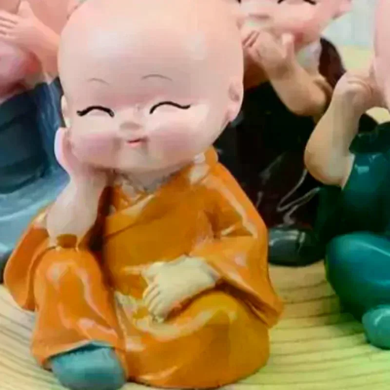 4pcs Small Monk Resin Statues Exquisite Zen Craft Ornaments for Car Dashboard Home Office Decor Souvenir for  Lovers
