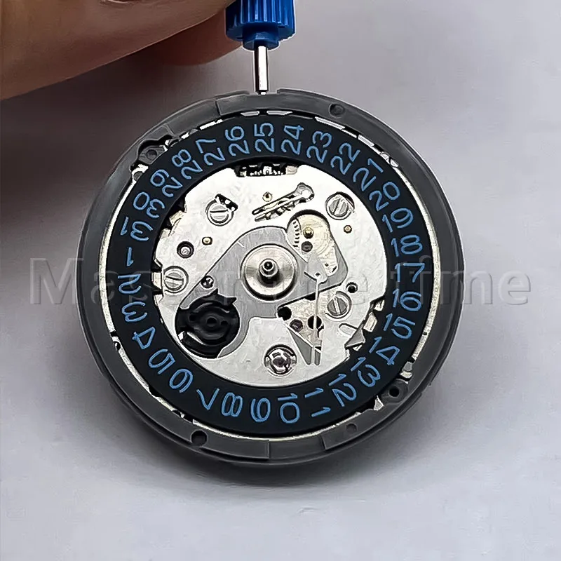 Reemplazo de movimiento de reloj japonés NH35, fondo negro, números azules, calendario de las 3 en punto, mecanismo de reloj mecánico