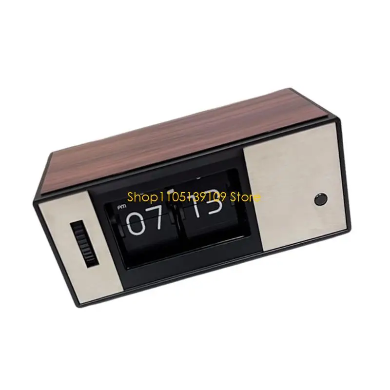 

Art Decoration Toss Clock With Automatic LED Lighting PM Display Easy Battery Installation Metal Plastic Building