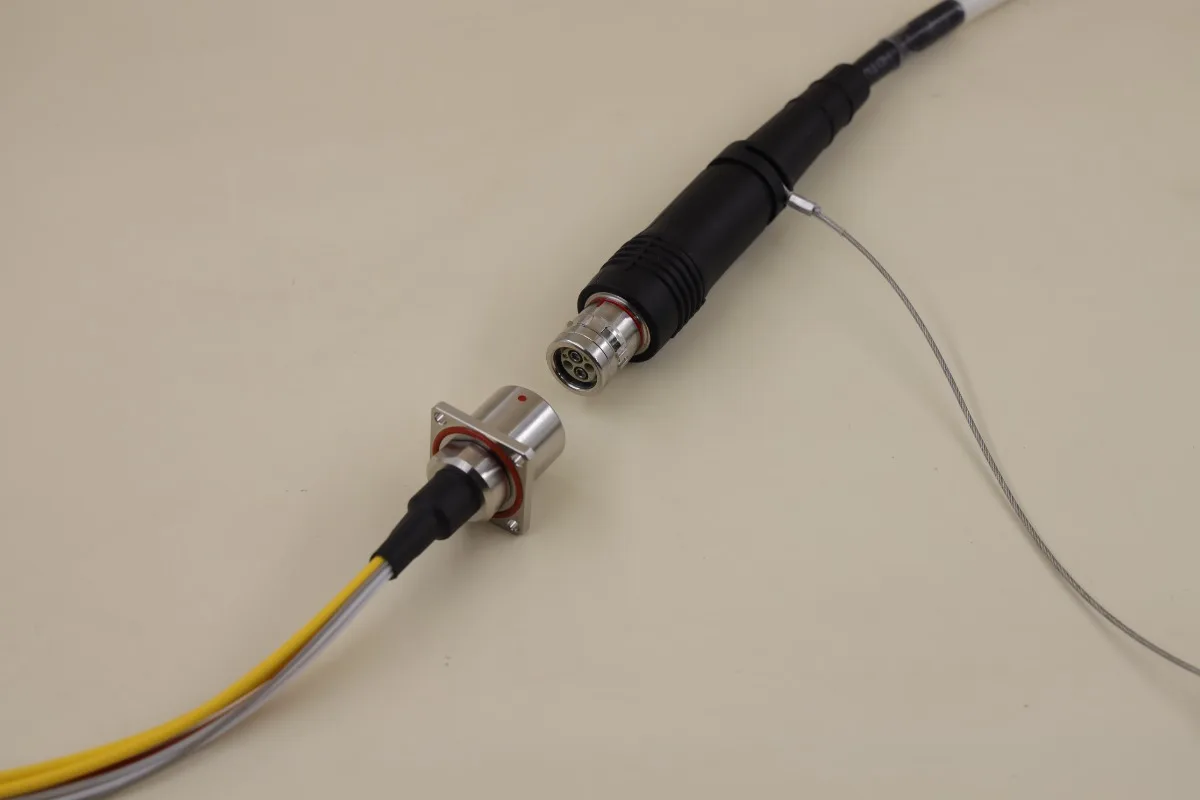 بث SMPTE 311M FUW PUW EDW FXW 3K93C الطاقة الكهربائية الهجين موصل كابل الجمعية الألياف البصرية التصحيح الحبل