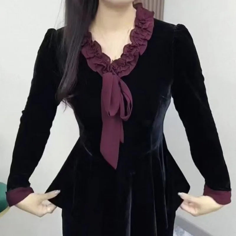 เสื้อท็อปแขนยาวทรงหลวมสไตล์แฟชั่น ผ้ากำมะหยี่สีทองใหม่ล่าสุด กระชับเอว ช่วยให้ดูอ่อนเยาว์ ใส่ได้หลากหลายโอกาส