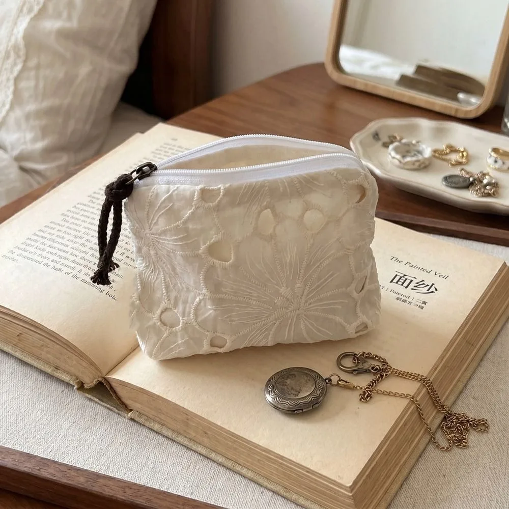 Kawaii Organza Lace Embroidered Storage Bag Cute Flower Small Makeup Bag Multicolor Hand-Held Zipper Cosmetic Bag Cosmetics Bag