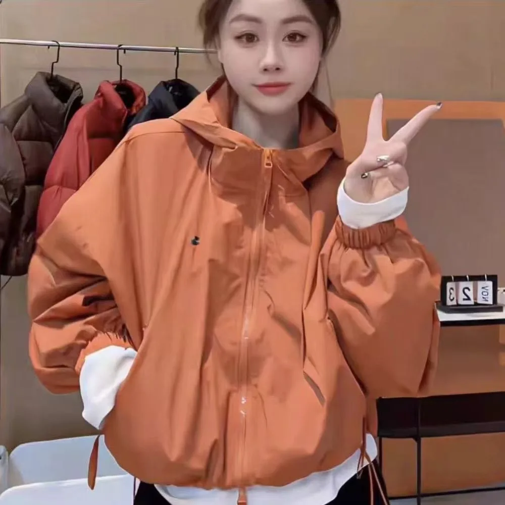 

Весна и осень 2024, новая куртка Okinawa, короткая свободная повседневная куртка с капюшоном на шнурке и подкладкой, модное винно-красное пальто