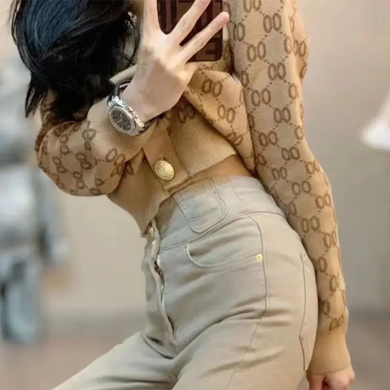 سترة قصيرة مطبوعة على الموضة للنساء لربيع الخريف ومزاج أنيق وخصر متماسك ملابس نسائية عصرية