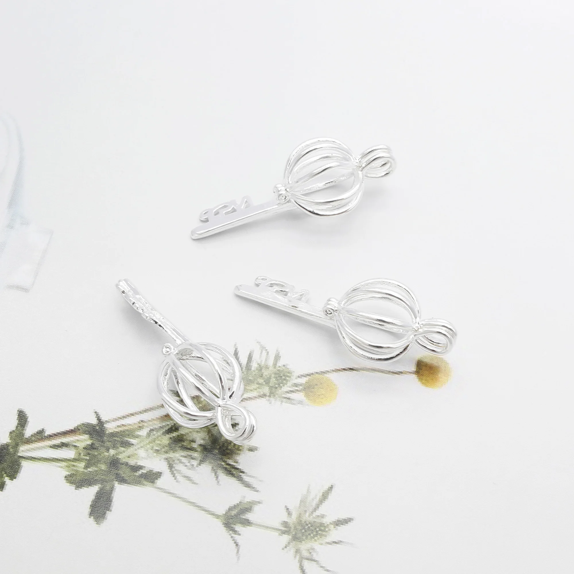 10pcs Creative key Pearl Cage Locket Pendants Aromatherapy Essential Oil Diffuser Necklace Locket For DIY Jewelry