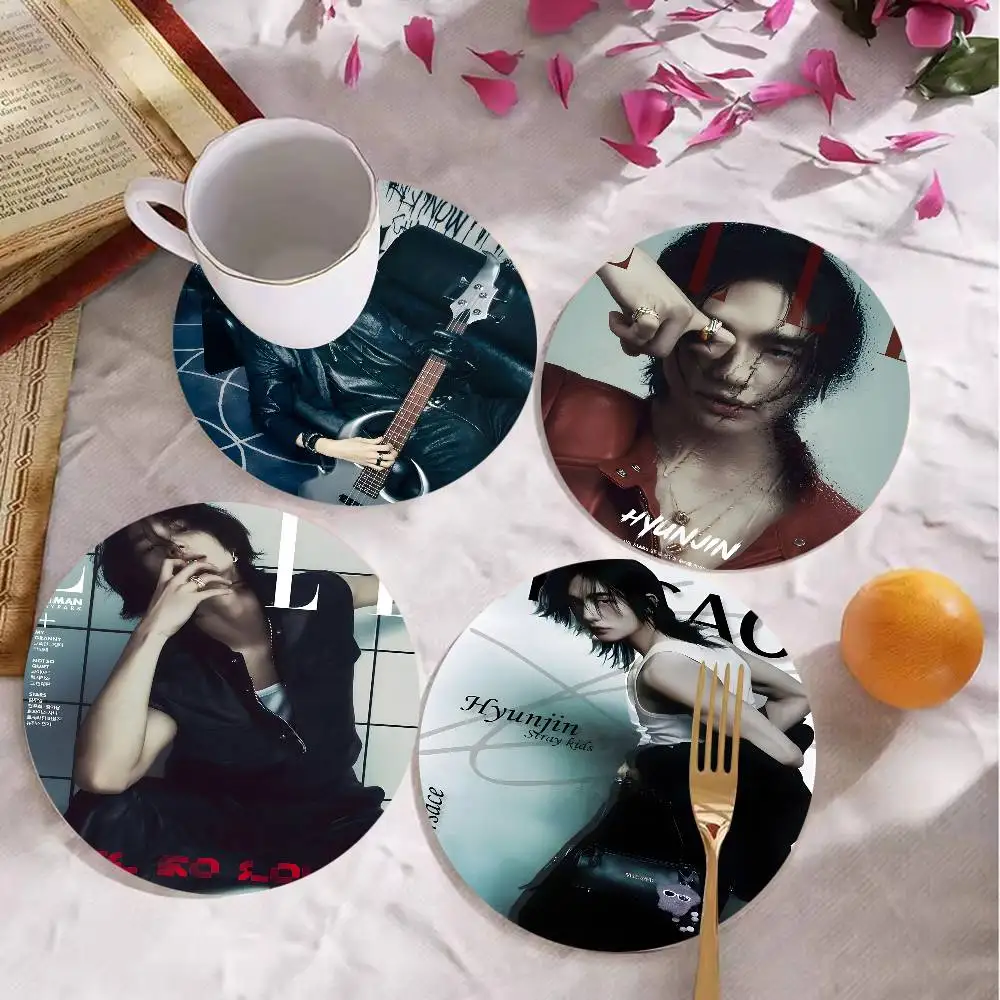

Boy Band Members Skz H-Hyunjin Natural Wood Coaster Creative Absorbent Cushion Coffee Mug Bowl Cushion Insulation Cushion