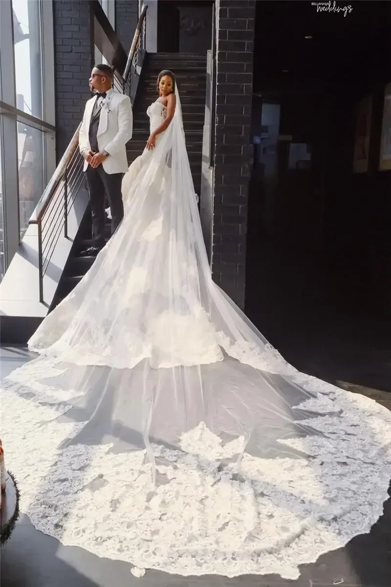 Aangepaste moderne lieverd kralen land kant zeemeermin trouwjurk witte Afrikaanse Nigeriaanse tuin bruidsjurk