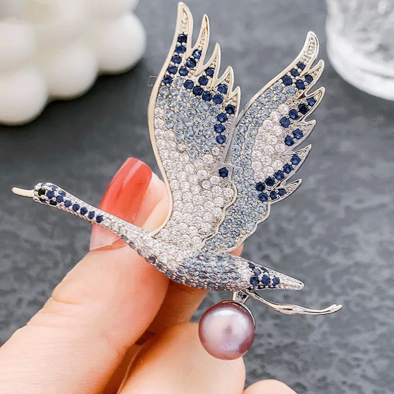 Fashion Geese Titanium Steel Micro-Inlaid AAA Zircon Silver Needle Luxury Retro Pearl Brooch