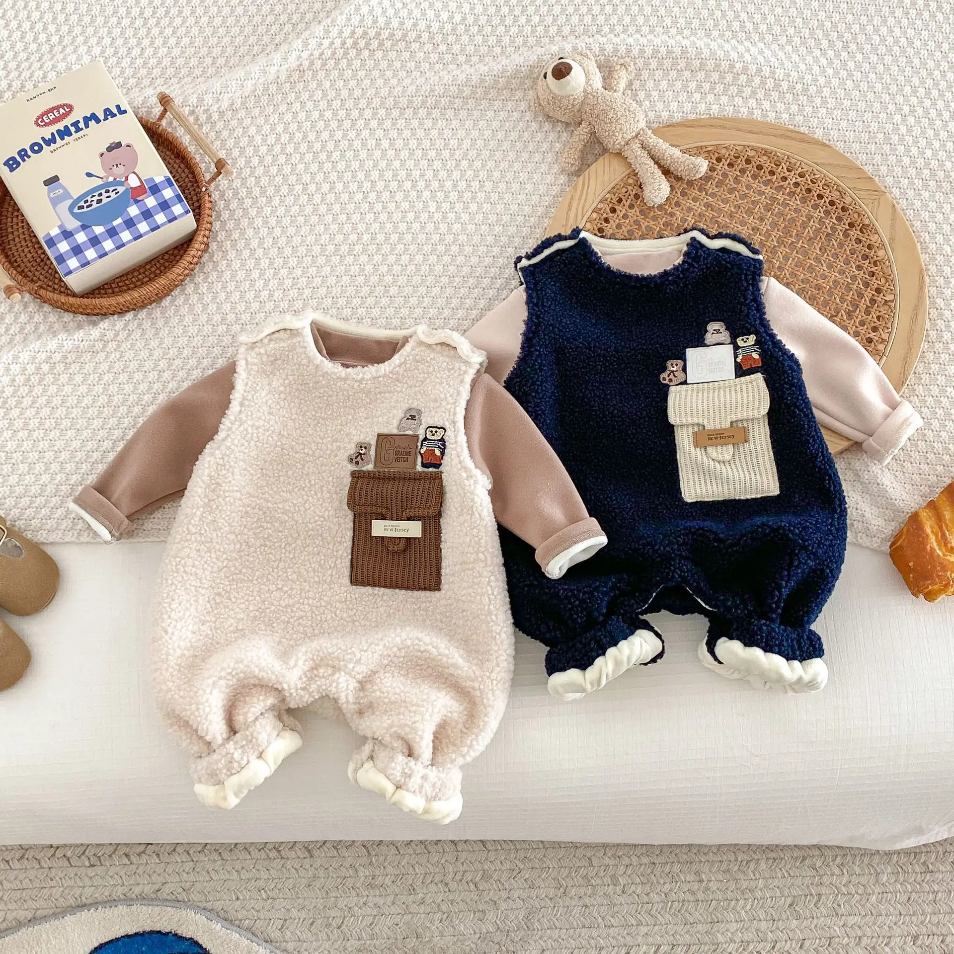 2024 Winter New in Infant Baby Boys Girls Fashion Outfits , Toddler Kids Baby Thicken Plush Warm Jumpsuits Sleeveless Romper