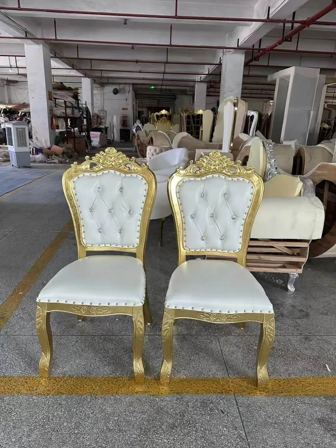 

-French Style Dining Chair MOQ 1 White Entry Living Room Kitchen Park Latest Nail Banquet Chair