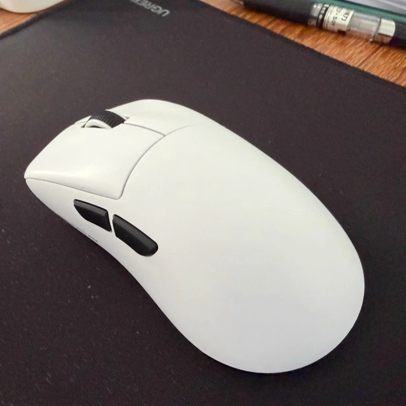 

Трехрежимная беспроводная Bluetooth-мышь серии AUSDOM G04, эргономичная, легкая, RGB, с низкой задержкой, CS, индивидуальная игровая мышь для киберспорта