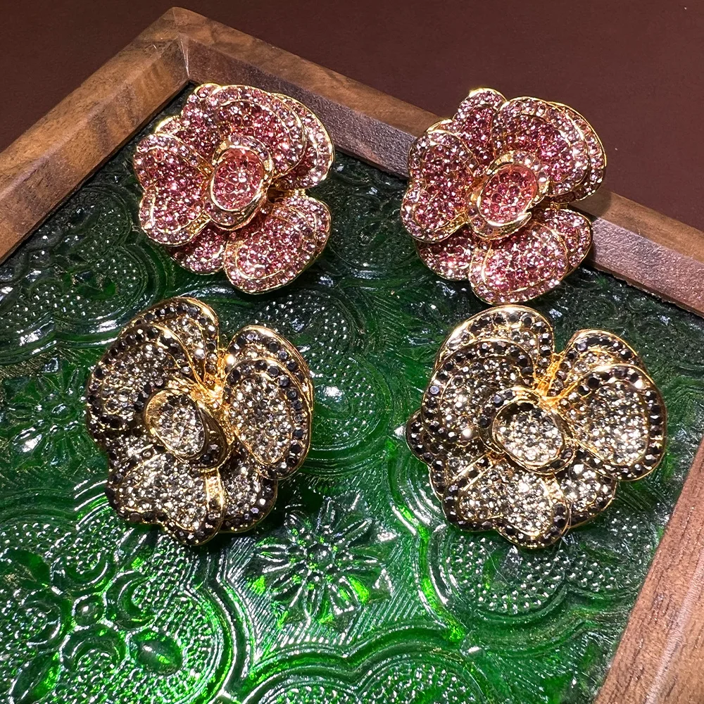 Maillard retro diamond-encrusted three-dimensional flower versatile high-end niche design versatile S925 antique stud earrings