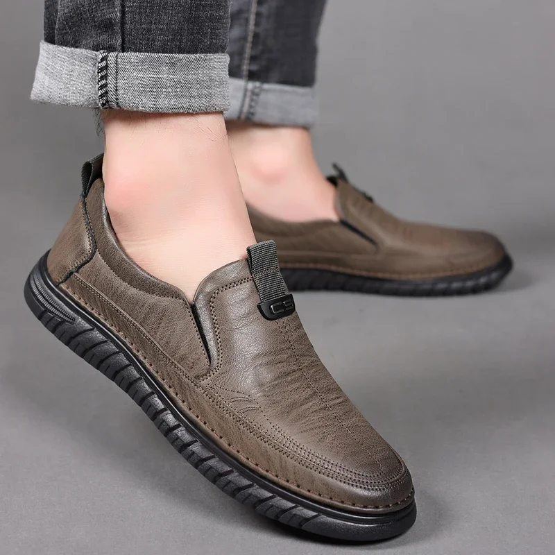 

2025 Autumn New Soft Bot Work oes Casual Leather oes for Driving And Working Men's Versatile oes Slip-On round Toe