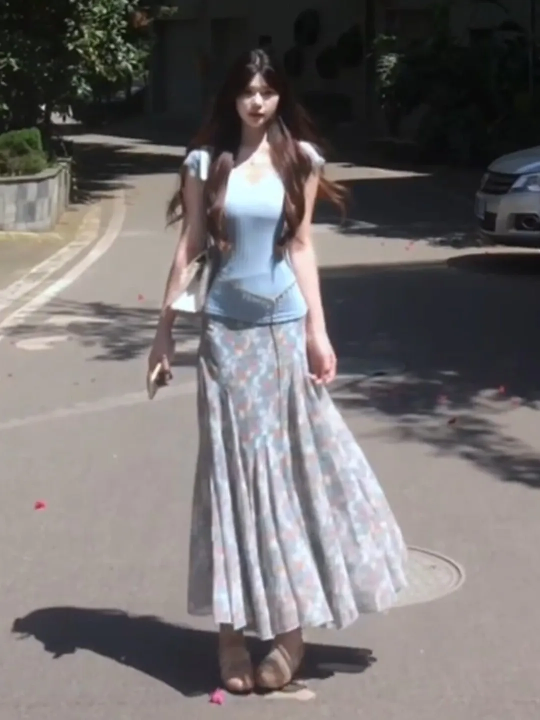 

Beachy Floral Print V-Neck Top And Half-Length Skirt Two-Piece Set Anti-Aging Whole Outfit Summer 2026 Comfortable Casual Wear