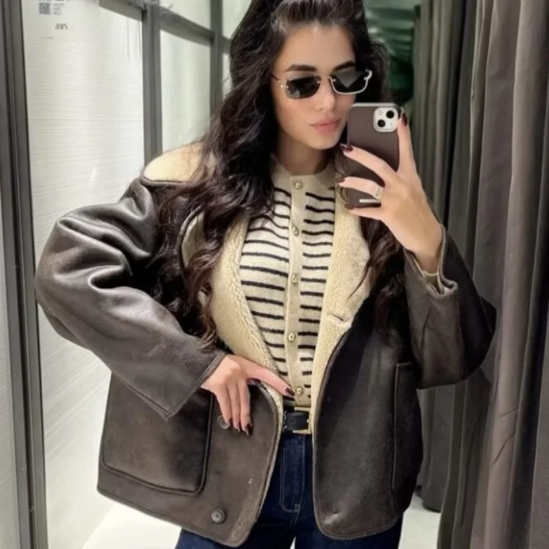 

Женская модная куртка с длинными рукавами и меховой подкладкой, осенне-зимняя, с воротником из искусственного меха, кожаная, разноцветная, верхняя одежда