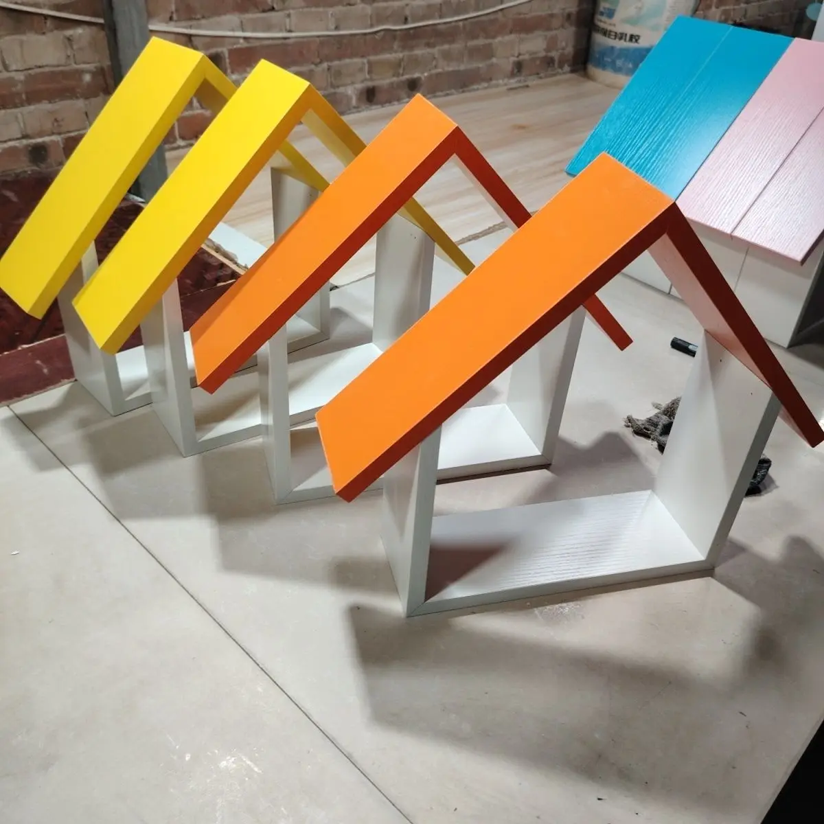Painted Hexagonal Honeycomb Lattice Partition Display Rack Custom Glass Window Display Stand School Creative Combination Bookcas