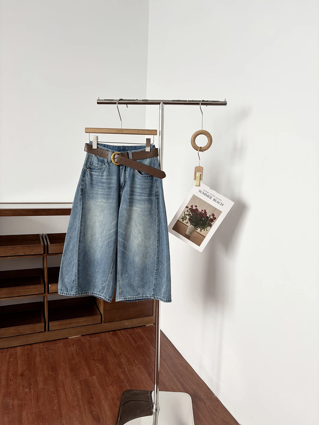 

Stylish Loose High Waist Wide Leg Denim Jeans Women Summer Loose Slim Straight Seven-Foot Pants with Belt Vintage Feel
