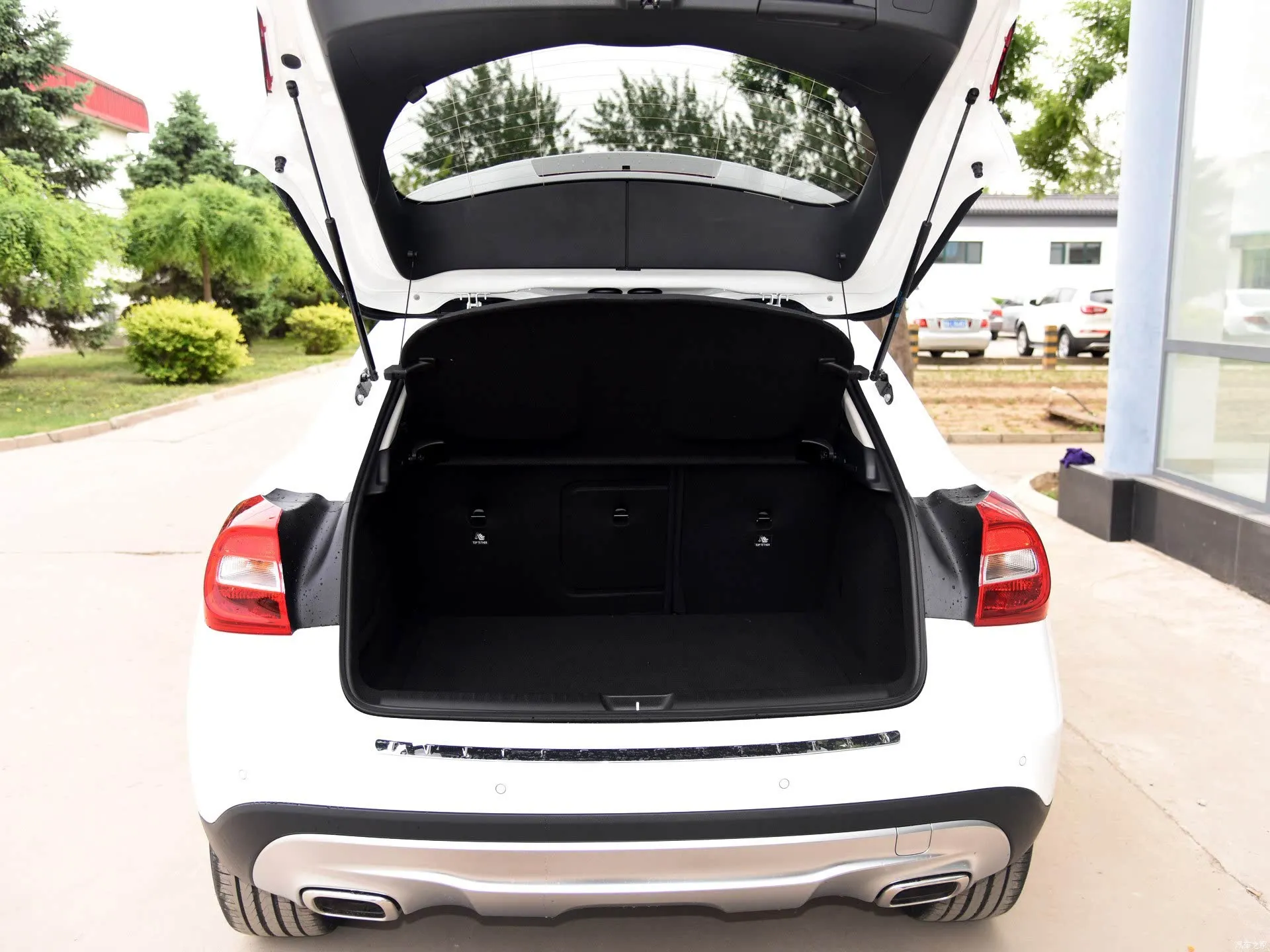 

2PCS Rear Gas Struts for Benz GLA-Class X156 SUV 2013.2014-2019 Tailgate Trunk Boot Lift Supports Damper Springs Shock Absorber