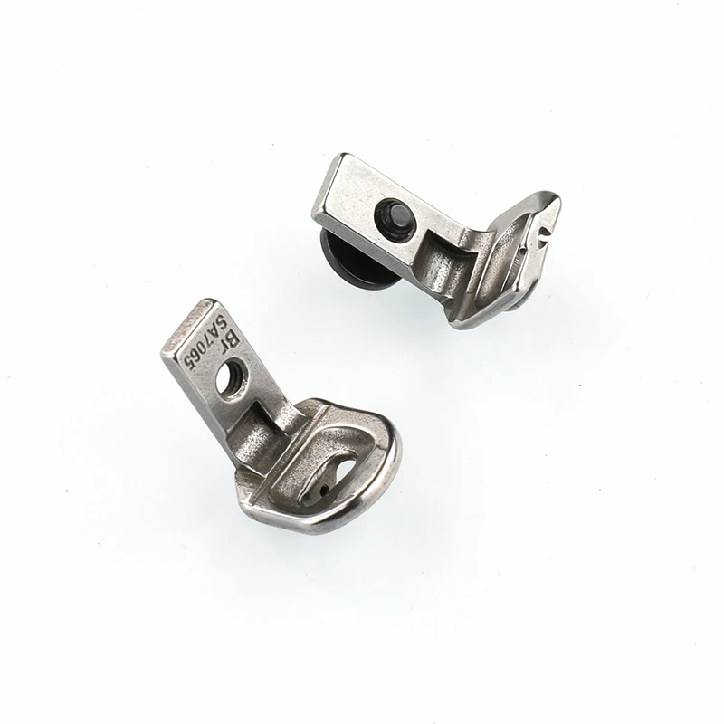 Industrial Sewing Machine Parts SA7065001 THROAT PLATE1.6 S37752001 For Electronic Eyelet Button Holer  Machine Brother 9820