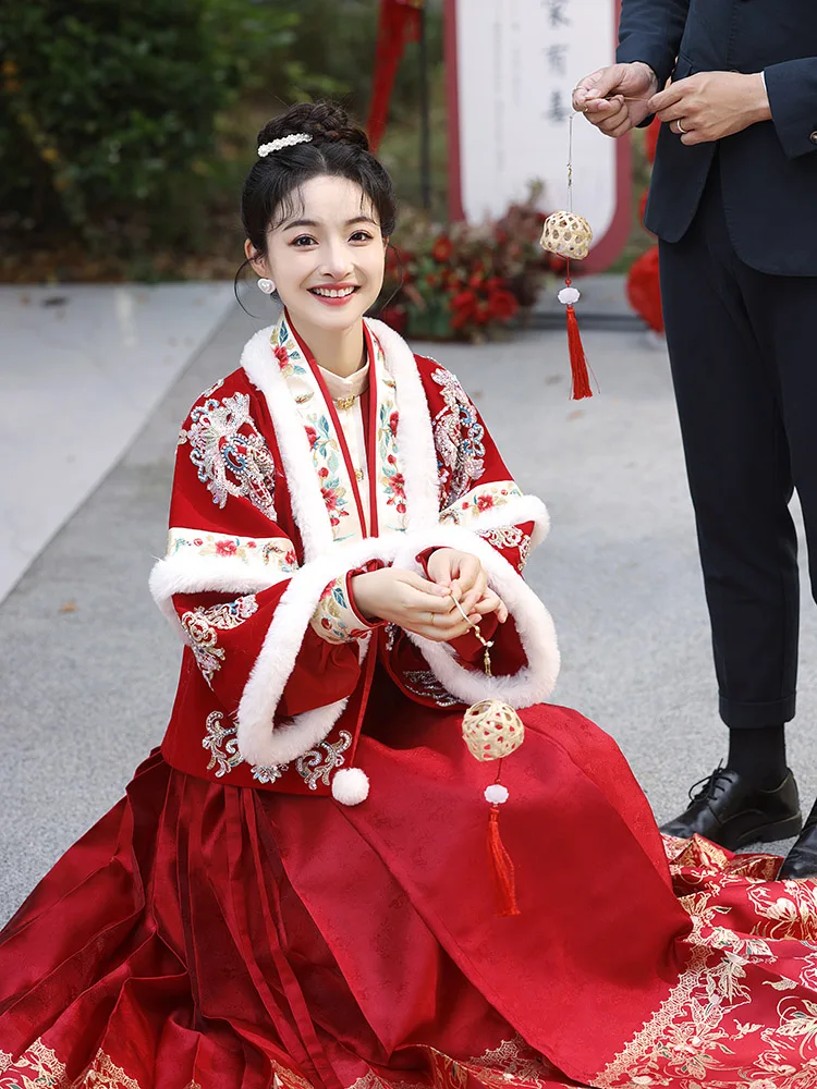 

Новый китайский свадебный комплект: юбка Сюхэ Ма, верхняя одежда для церемонии, накидка для церемонии питья, длинное ципао для женщин