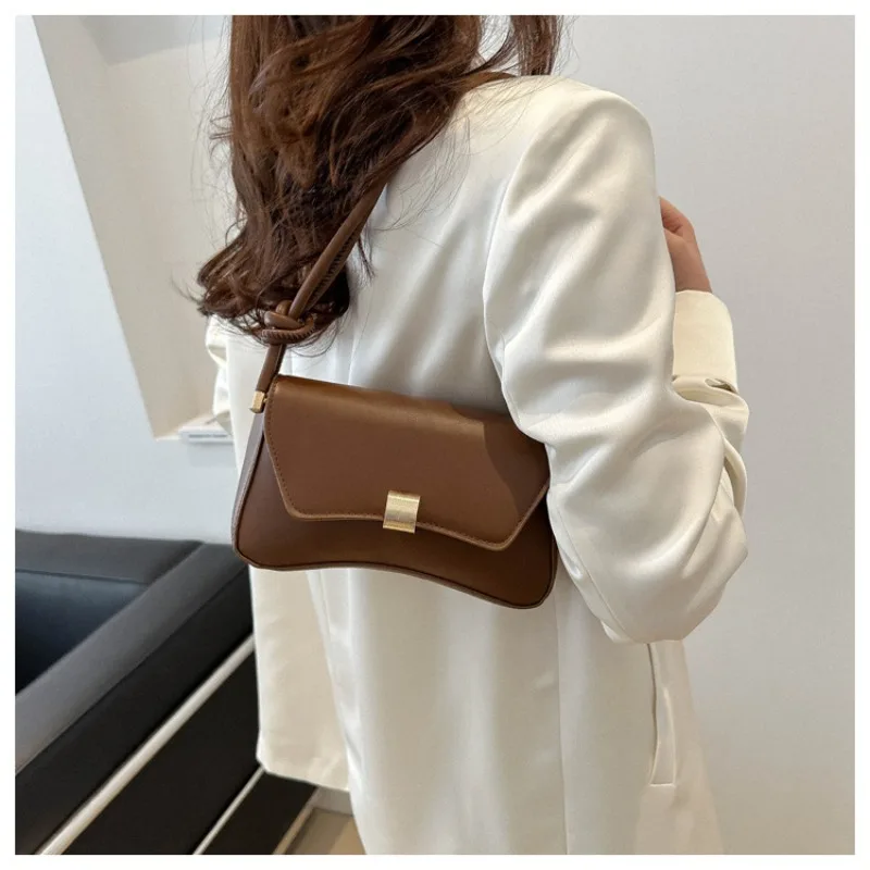 High-quality Shoulder Bag Women\'s 2024 New Baguette Retro Hand-held Armpit Shoulder Bag Foreign Girl One-shoulder Crossbody Bag