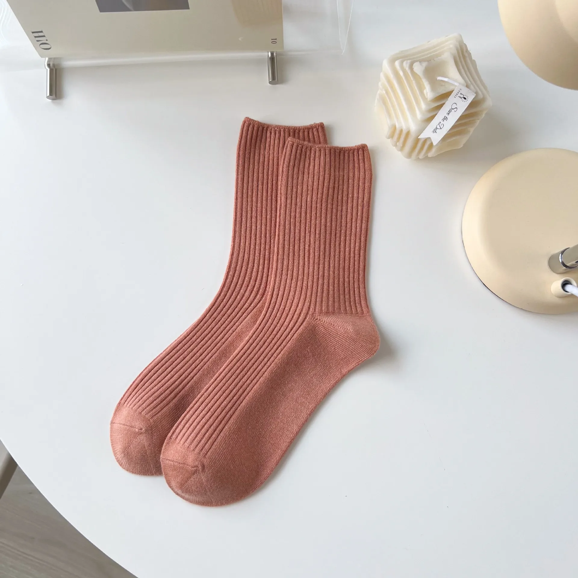 New Women's Retro High Appearance Level Solid Color Socks Spring and Autumn Warm Women's Mid-tube Casual Cotton Socks