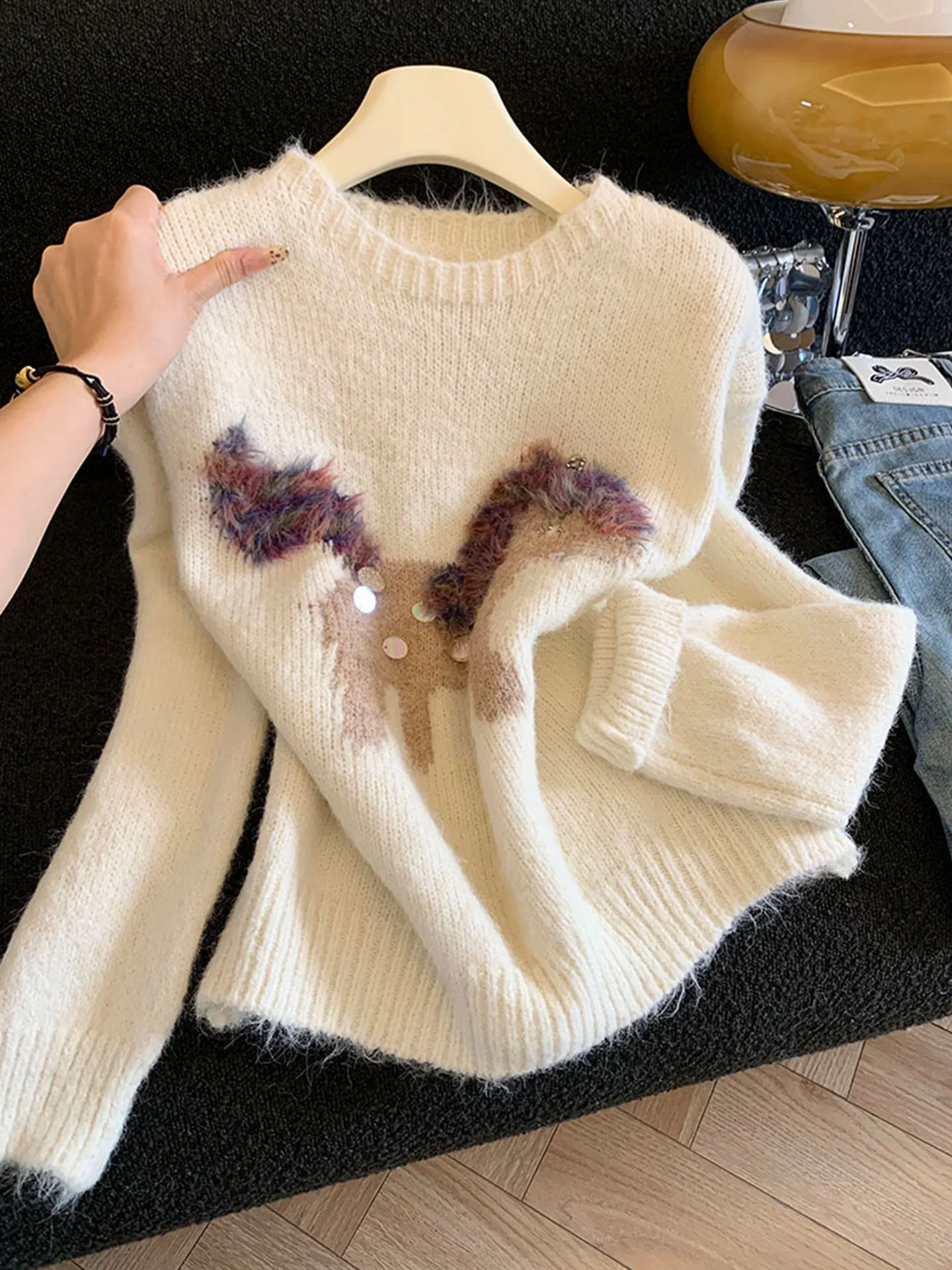 

Рекомендованный Эмили Клуд вязаный свитер с вышивкой и пайетками, с длинными рукавами и круглым вырезом, женский, осенне-зимний, мягкий, удобный, повседневный...