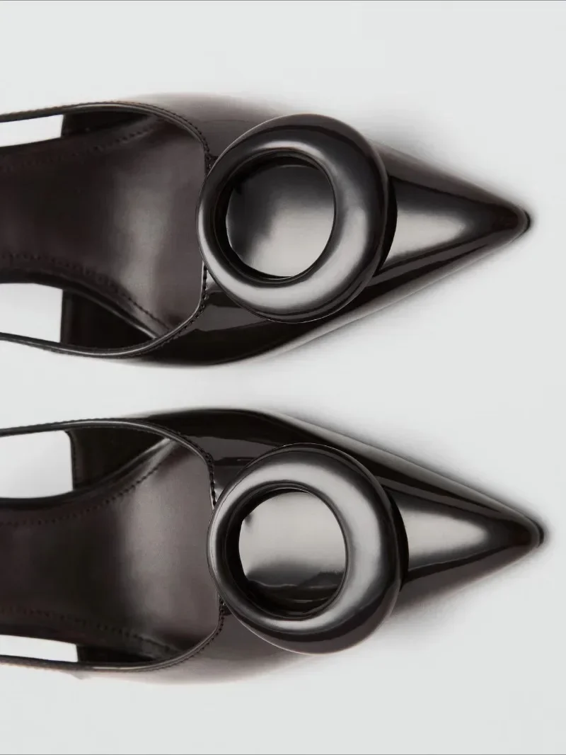 Zapatos de tacón de diseñador, sandalias con punta estrecha, zapatos de vestir de fiesta con hebilla de anillo de charol para mujer, tacones altos finos con talón descubierto elegante para mujer