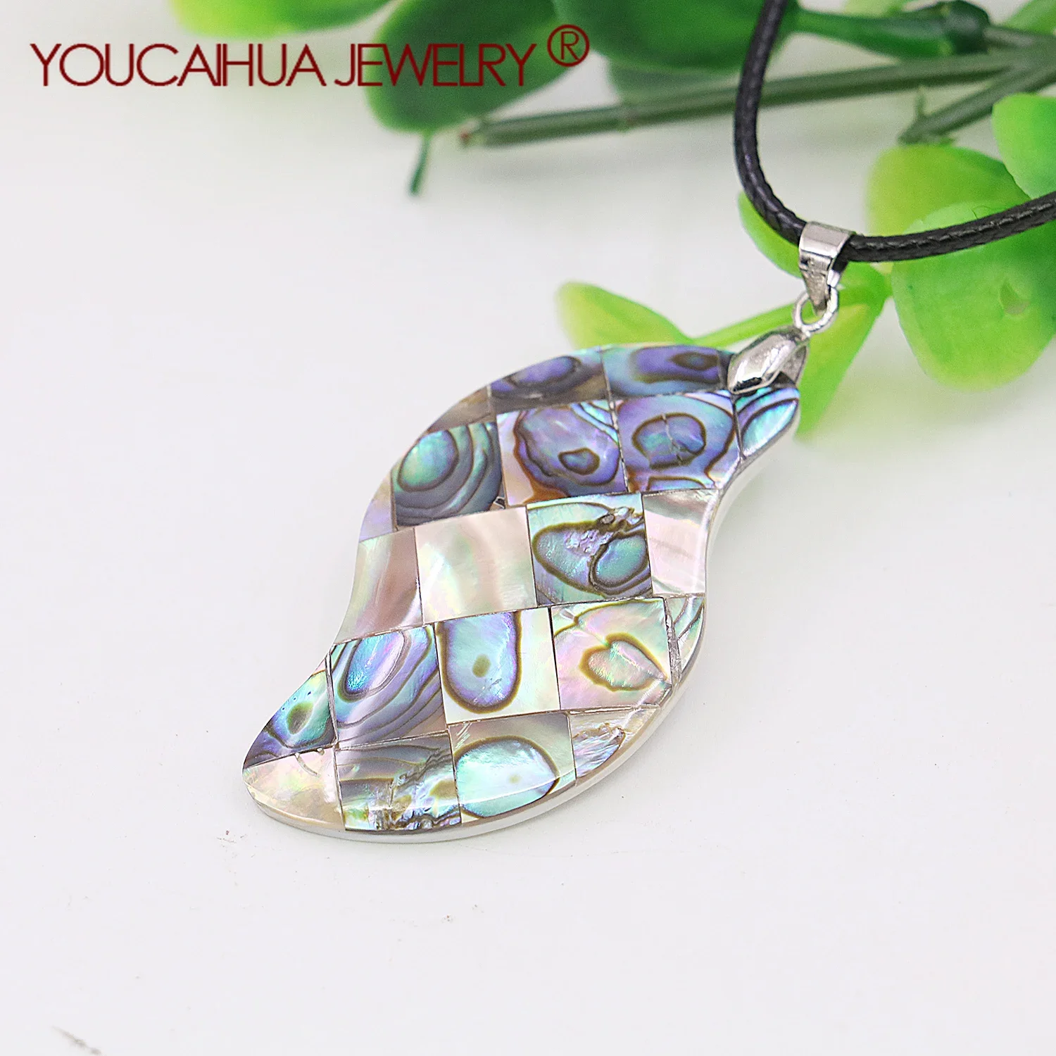 

25x46mm Natural seashell Pendant,Multi Color Necklace Pendant,Easy To Match Pattern, Jewelry Gifts,Party and Banquet Accessories