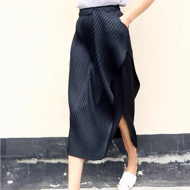 Miyake Pleated Large Hem Side Single Side Split Half Skirt Women's Simple Casual Loose Large Elastic Suitable Office Commuting