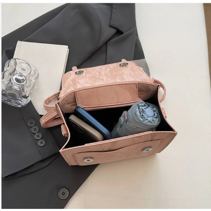 High-end Sense Niche Backpack Bag New Fashion Crossbody Bag Female Ins Style All Matching Shoulder Bag High Appearance Level view 4