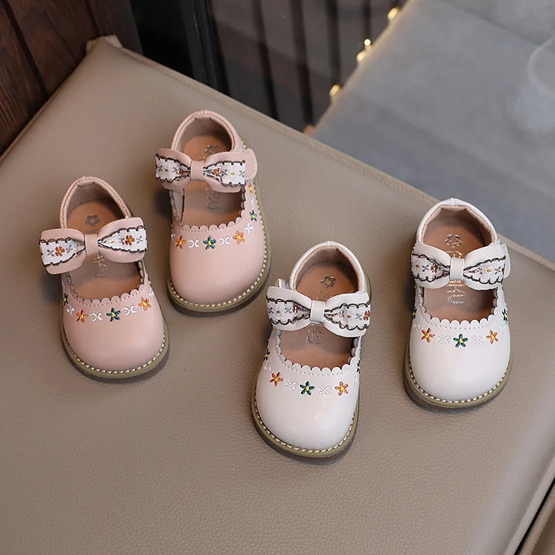 

Baby Kids Soft Sole Small Leather Shoes 2024 New Girls Princess Shoes with Sweet Bow Baby Girls Fashion Elegant Walking Shoes