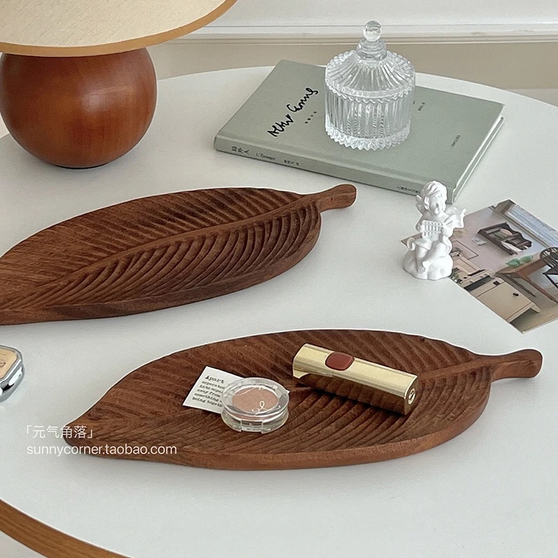 Retro Walnut Leaf Tray For Desk Ins Style Solid Wood Jewelry Display Organizer 2026 New Creative Versatile Home Decor