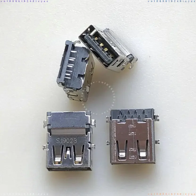 

Brand New, Advanced USB 3.0 Jack, Reverse Plug Interface 9PIN 2 Pairs of Fixed Feet, Black Plastic