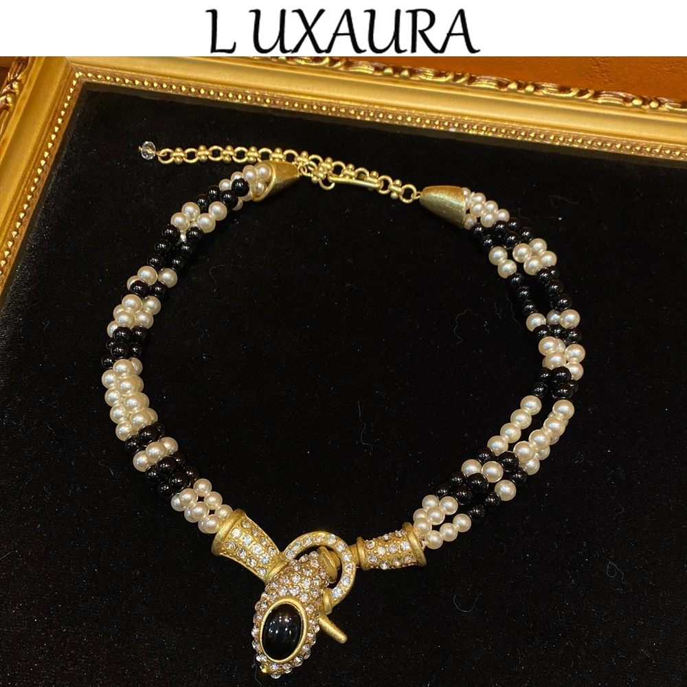 

Vintage fashion classic copper plated 18K three layer black and white natural fres paired with bohemian women's jewelry necklace