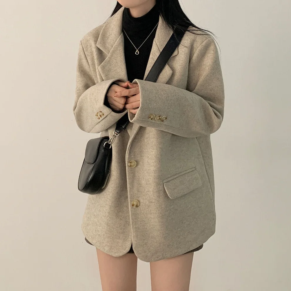 Women's Lapel Single Breasted Short Blazer Coat Pocket Decor Loose Silhouette Trendy Casual Office Street Daily Wear Suit Jacket