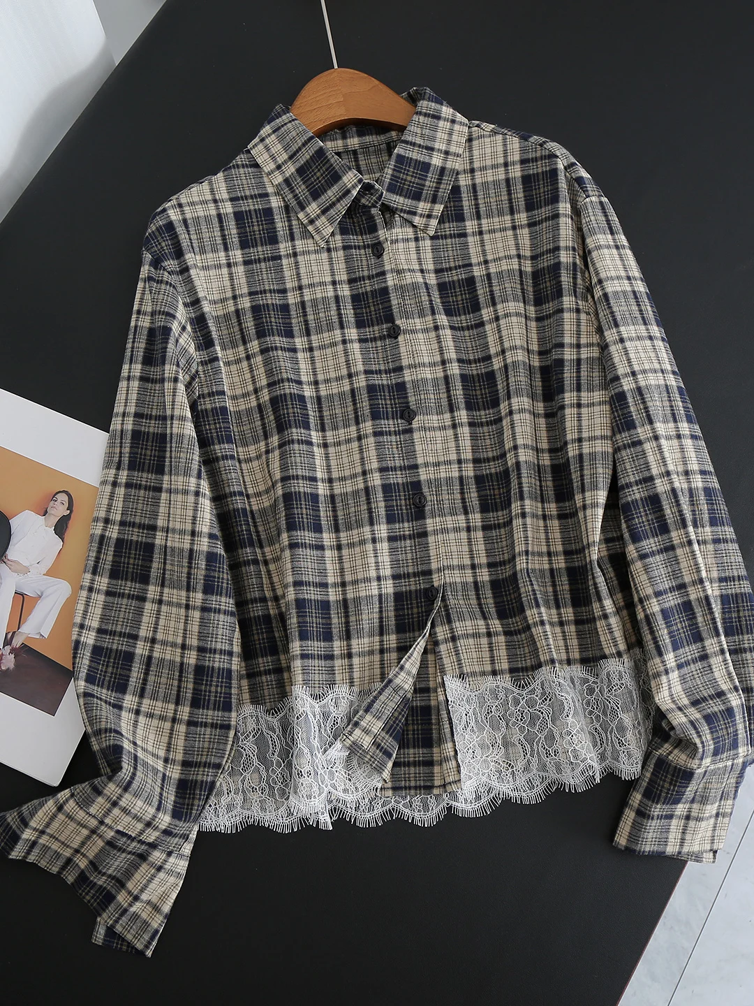 

Slimming Plaid Loose Long Sleeve Lace Patchwork Turn-down Collar Spring 2026 Women's Casual Style Polyester Fiber Shirt