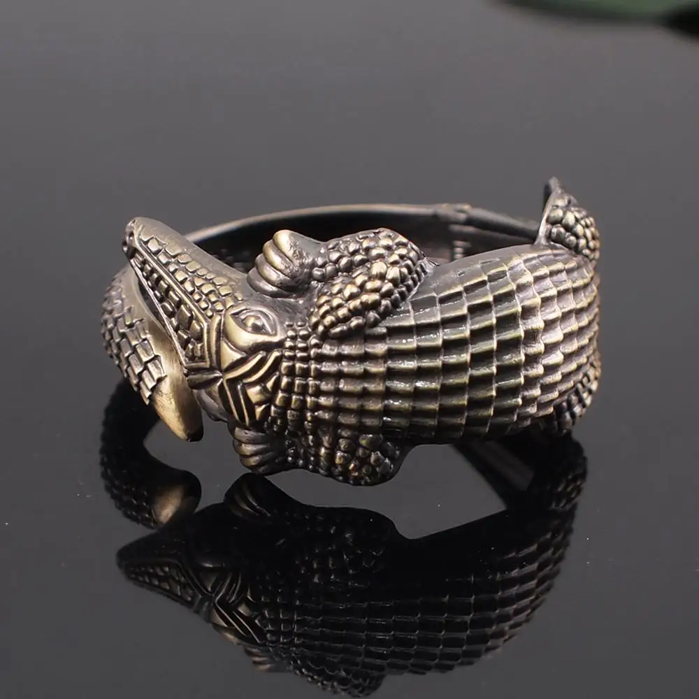 Vintage Alloy Cuff Bangles For Women Statement Metal Crocodile Shaped Bangles Bracelet Ancient Style Fashion Jewelry 2022 New