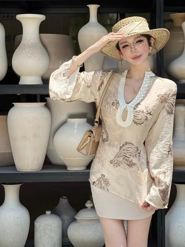 

New Chinese Sle Printed Color Blo Casual irt Women's Loose Fit Breathable V-Ne Long Sve Top Ci Walk Friendly